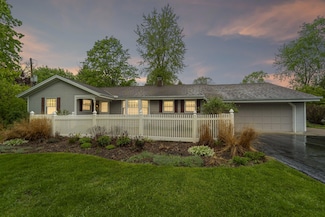4518 W Laverna Ave, Mequon, WI 53092