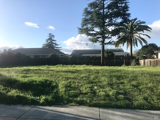 527 Hopkins St, El Verano, CA 95433