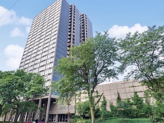 5320 N Sheridan Rd Unit 2209, Chicago, IL 60640
