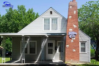 816 Thurston St, Manhattan, KS 66502