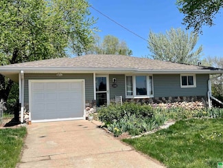 4228 Old Lakeport Rd, Sioux City, IA 51106