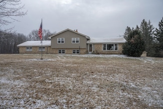 N2349 Overgaard Rd, Elroy, WI 53929