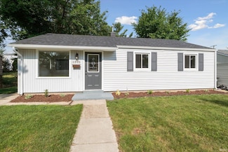 3535 Woldhaven Dr, South Bend, IN 46614
