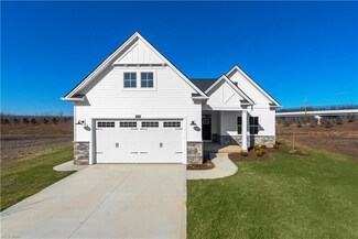 5392 Hawks Nest Cir, Sheffield Village, OH 44054