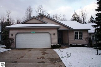 12040 S Elk Run, Traverse City, MI 49684