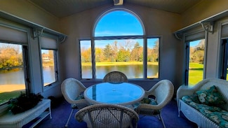 W4776 Potter Rd Unit 5, Elkhorn, WI 53121