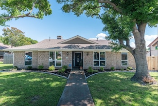 1804 Kensington Dr, Carrollton, TX 75007