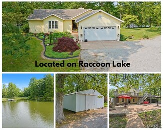 2486 Lakeside Dr, Centralia, IL 62801