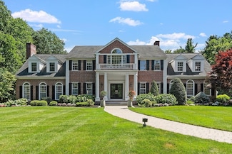 40 Grandview Rd, Chelmsford, MA 01824