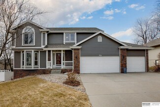 334 S 157th St, Omaha, NE 68118