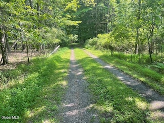L5 Gayhead-Earlton Rd, Greenville, NY 12083