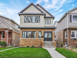 1215 N Taylor Ave, Oak Park, IL 60302