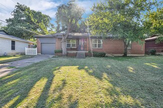 916 Acorn St, Bedford, TX 76022