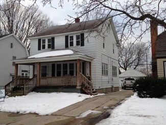 1048 California St NW, Grand Rapids, MI 49504