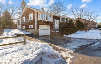 33 Karin St, Manchester, NH 03103