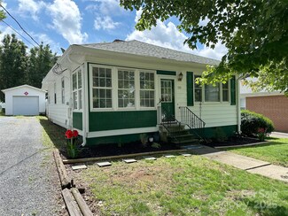211 Spruce St, Badin, NC 28009