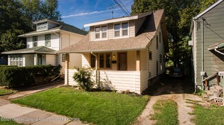 305 N Fairview Ave, Lansing, MI 48912