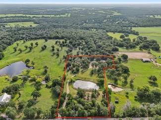 1476 County Road 302, Elgin, TX 78621