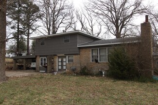 114 W Pennsylvania St, Mansfield, MO 65704
