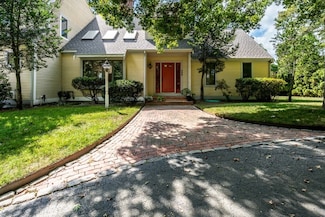 498 Elliott Rd, Centerville, MA 02632