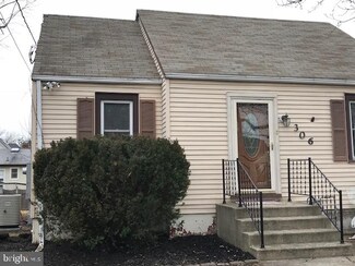 306 N Warwick Rd, Magnolia, NJ 08049