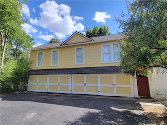 601 E 30th St Unit B, Bryan, TX 77803