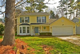 5307 Groveton Ct, Charlotte, NC 28269