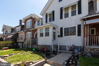 15 Walnut St, Marcus Hook, PA 19061