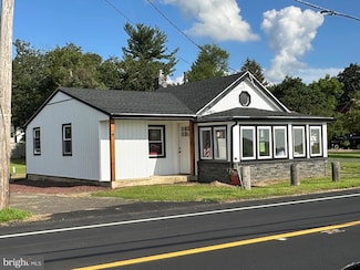 13 Pemberton Vincentown Rd, Pemberton, NJ 08068