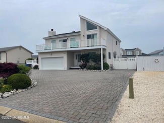 702 Newell Ave, Manahawkin, NJ 08050