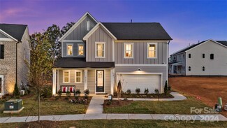 8016 Franklin Trail St, Charlotte, NC 28227