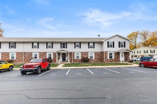 763 Delray Dr Unit I, Saint Peters, MO 63376