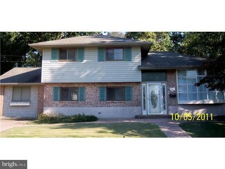 50 Furman Dr, Glendora, NJ 08029