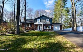 871 Maxwell Dr, Schenectady, NY 12309