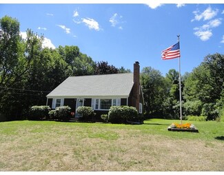 820 Pleasant St, Rochdale, MA 01542