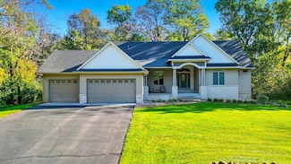 14157 Kenyon St NE, Andover, MN 55304