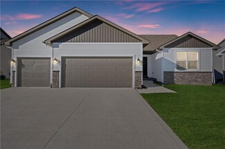 1820 Southbridge Dr, Adel, IA 50003