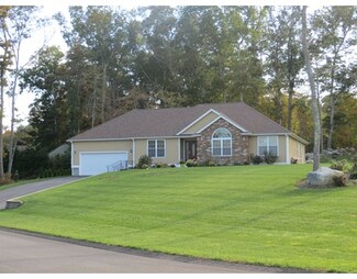 111 Kings Ct, Swansea, MA 02777