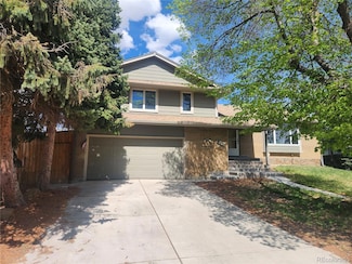 812 S Ouray St, Aurora, CO 80017