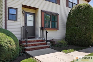 416 Wallace St, Edison, NJ 08817