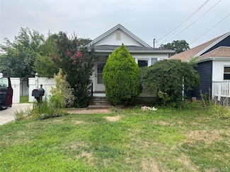 1060 Webber Ave, South Hempstead, NY 11550
