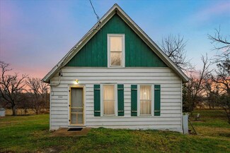 1243 Bertram St, Cedar Rapids, IA 52403