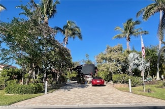 4834 Southern Breeze Dr, Naples, FL 34114