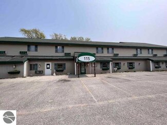 115 N Michigan Ave, Beulah, MI 49617