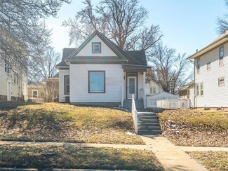 2718 Mitchell Ave, Saint Joseph, MO 64507