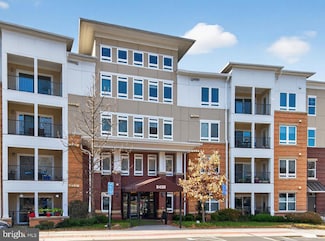 9450 Silver King Ct Unit 401, Fairfax, VA 22031
