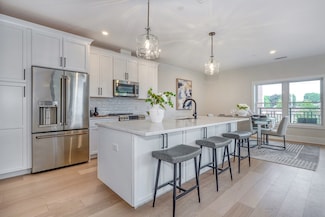 62 Foundry St Unit 216, Wakefield, MA 01880