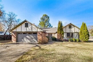 1307 E Wimbledon Place, Fayetteville, AR 72703