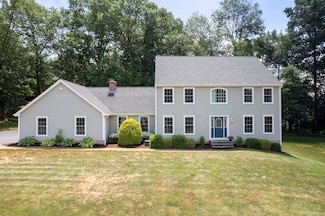 54 Round Hill Rd, Manchester, CT 06040