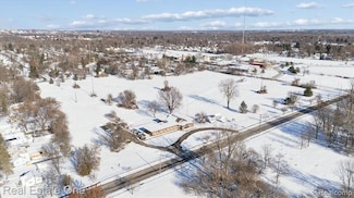 600 W Cavanaugh Rd, Lansing, MI 48910